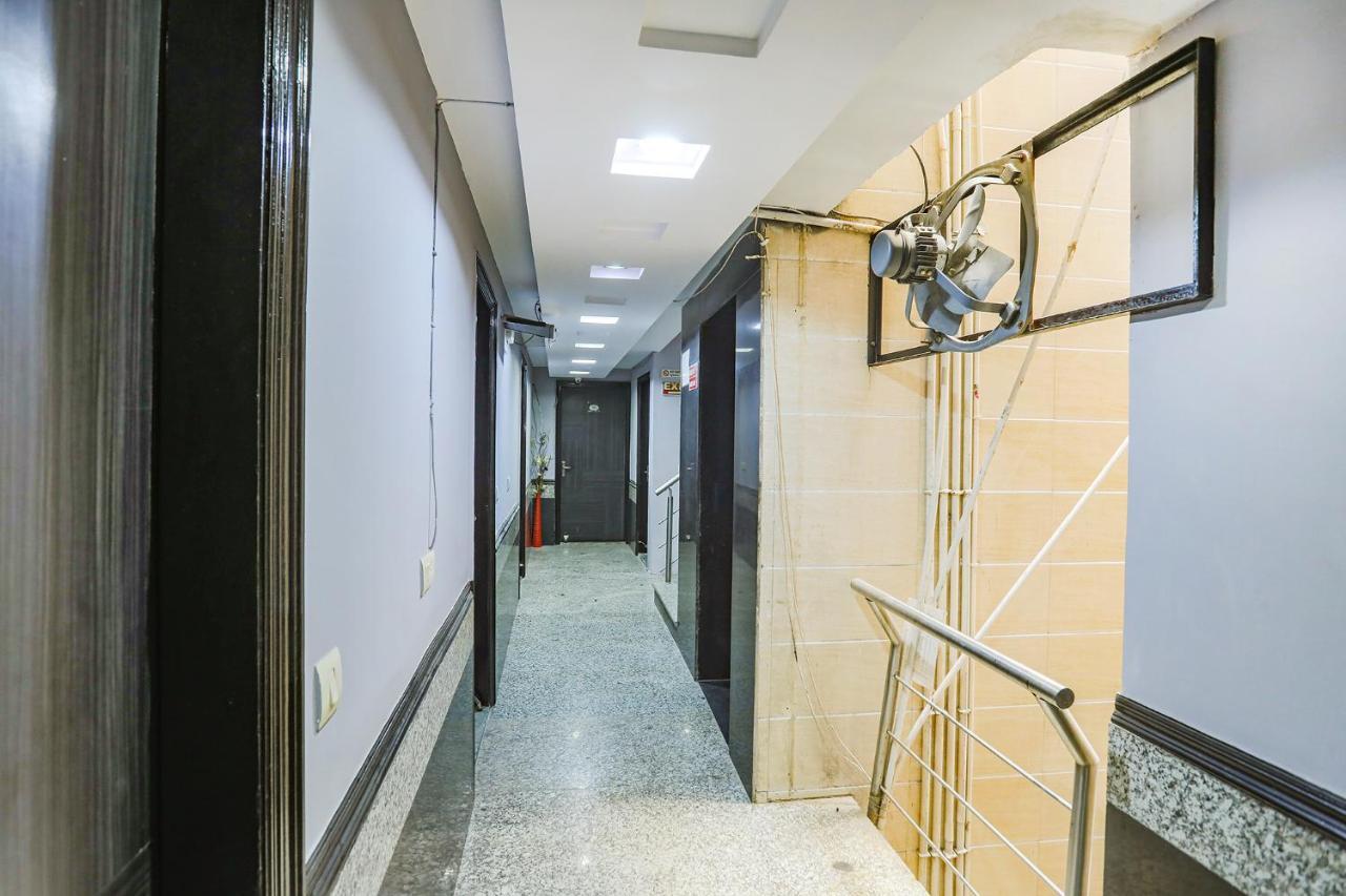 Fabhotel Trio Continental Patel Nagar New Delhi Exterior photo