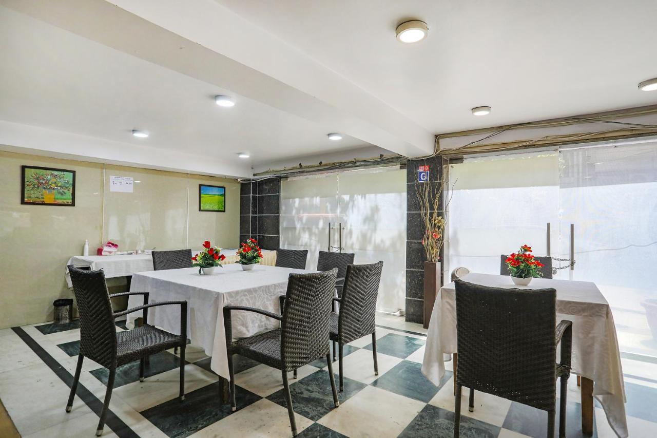 Fabhotel Trio Continental Patel Nagar New Delhi Exterior photo